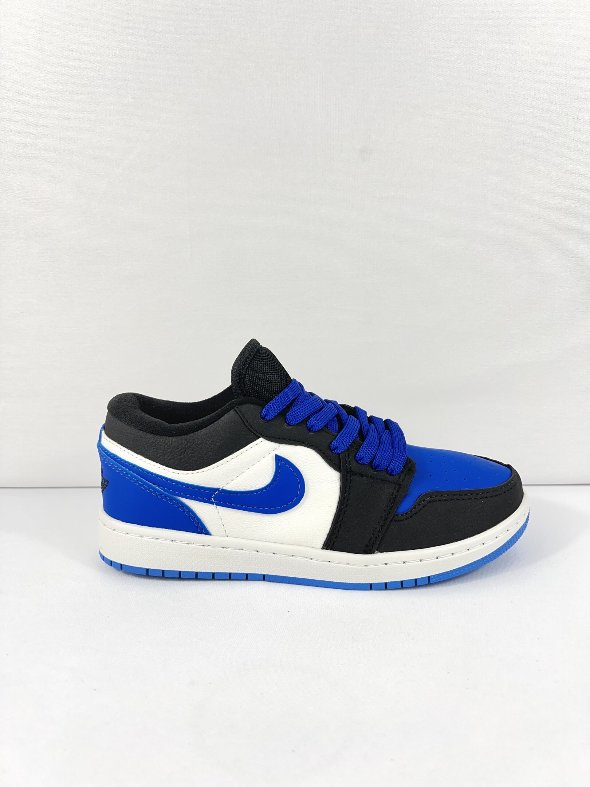 Tênis Air Jordan 1 Low - Preto/Azul/Branco